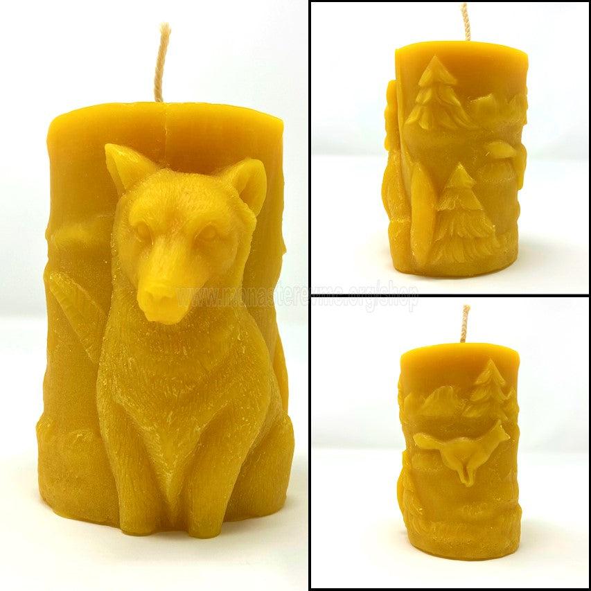 Wildlife Animal beeswax pillars made and sold by the sisters of monasterevmc.org / Chandelle en cire d'abeille Animaux de la forêt faits à la main et vendus par les soeurs du monasterevmc.org