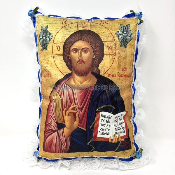 Byzantine Orthodox Icon of the Christ printed on a satin pillow designed and handmade in Canada by the sisters of monasterevmc.org / Oreiller avec impression d'une icone byzantine orthodoxe du Christ conçu et fait à la main au Québec par les soeurs du monasterevmc.org