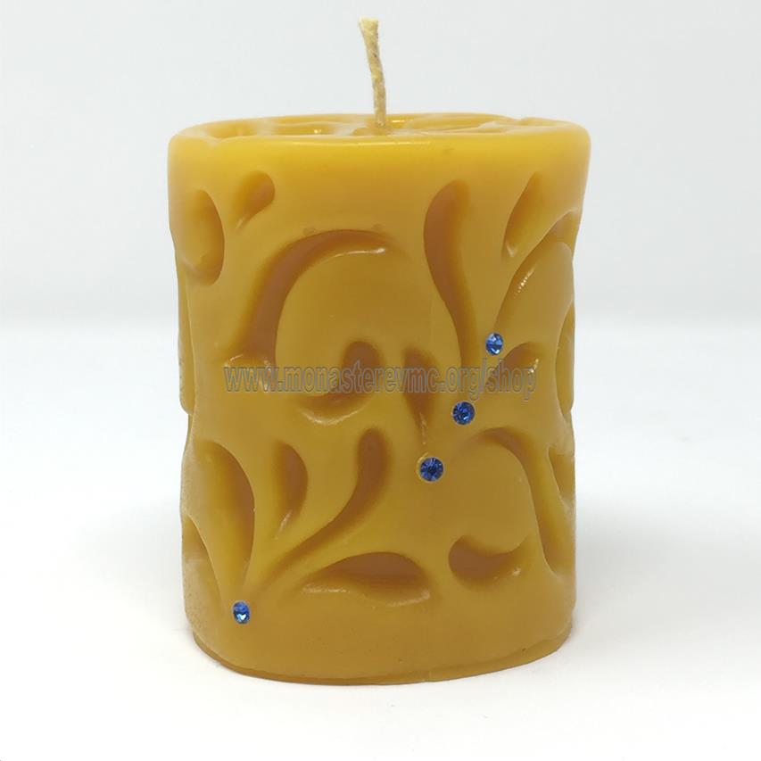 Beeswax Pillar Candle handmade in Canada by the sisters of monasterevmc.org/ Chandelle en cire d'abeille fabriquée à la main au Québec par les soeurs du monasterevmc.org